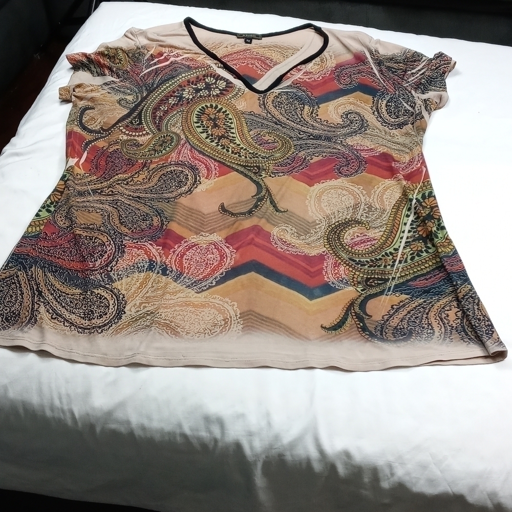 De portfolio womens short sleeved top